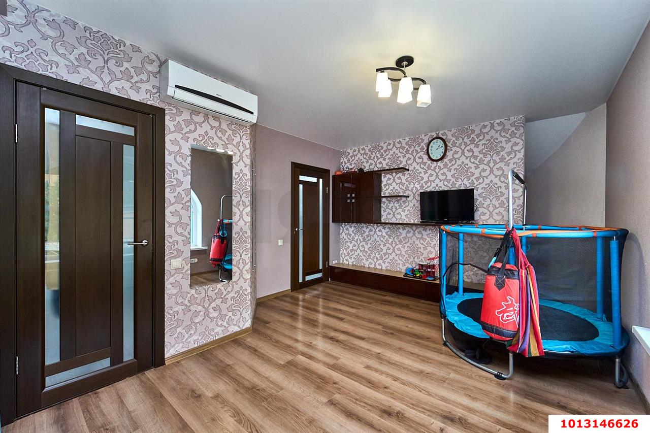 Фото №10: Дом 162&nbsp;м² + 4&nbsp;сот., 2&nbsp;эт. - Краснодар, Западный внутригородской округ, мкр. Фестивальный, ул. Карла Маркса, 56