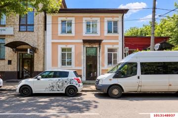 Фото №1: 2-комнатная квартира 49 м², 1/3 эт. - Краснодар, мкр. Центральный, ул. Чапаева, 80