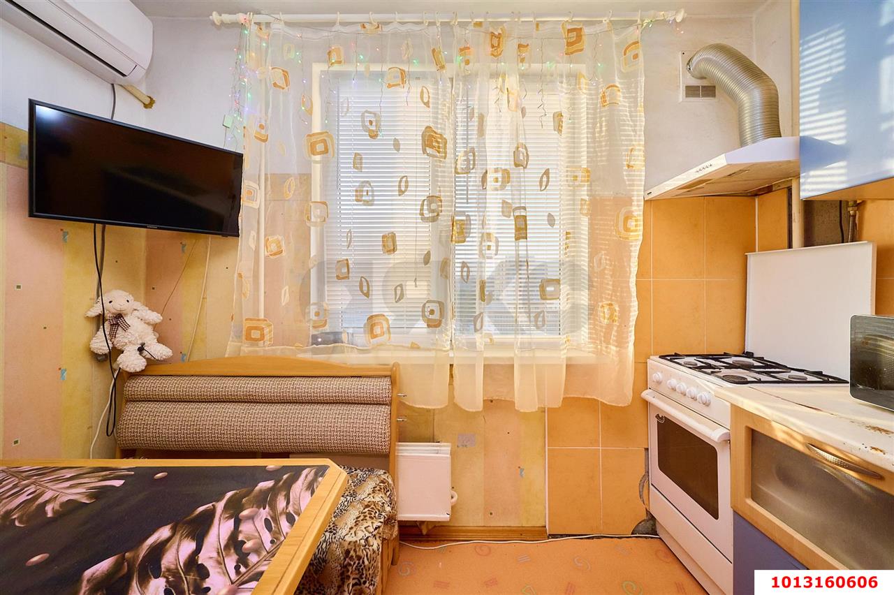 Фото №12: 3-комнатная квартира 69&nbsp;м², 8/10&nbsp;эт. - Краснодар, Западный внутригородской округ, мкр. Юбилейный, пр-кт Чекистов, 8