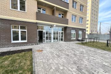 Фото №1: Торговое помещение 44 м², 1/16 эт. - Краснодар, мкр. жилой комплекс Дыхание, ул. Лётчика Позднякова, 2к16