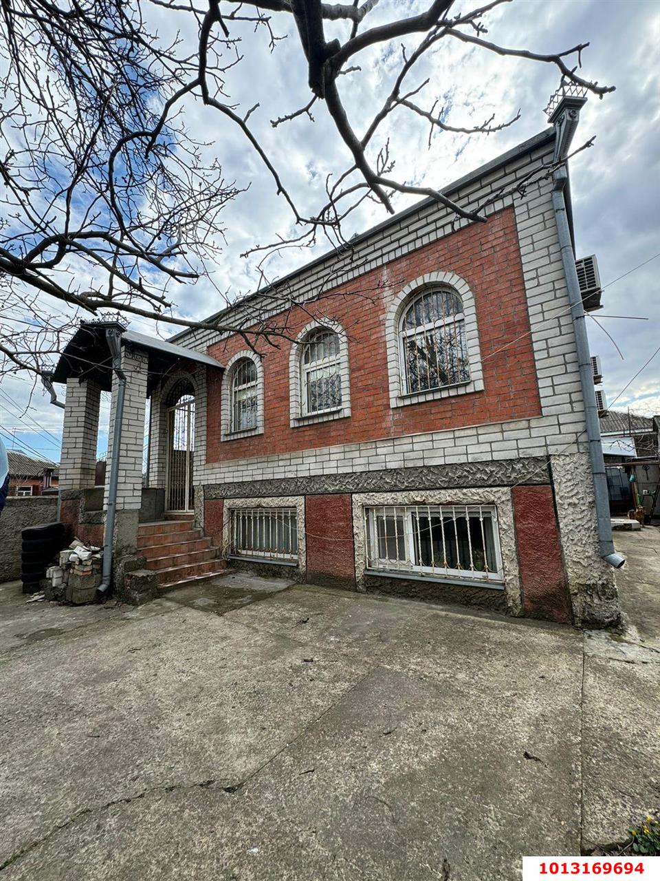 Фото №1: Дом 148&nbsp;м² + 4.02&nbsp;сот., 2&nbsp;эт. - Краснодар, Карасунский внутригородской округ, ж/м Пашковский, ул. Ярославского, 18