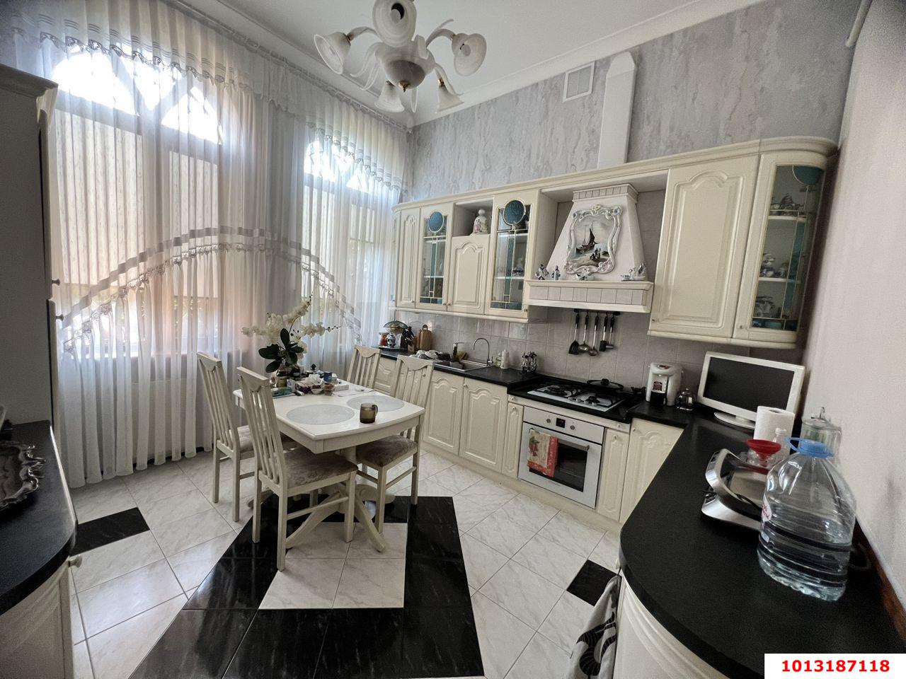 Фото №14: Дом 555&nbsp;м² + 9.72&nbsp;сот., 3&nbsp;эт. - Краснодар, Прикубанский внутригородской округ, Калинино, мкр. Завод Радиоизмерительных Приборов, ул. Геологическая, 12