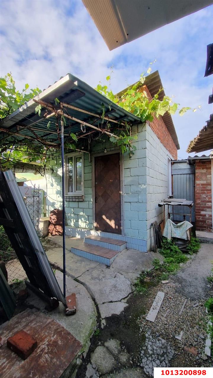 Фото №4: Часть дома 40&nbsp;м² + 2&nbsp;сот., 1&nbsp;эт. - Краснодар, Центральный внутригородской округ, мкр. Дубинка, ул. Линейная, 39