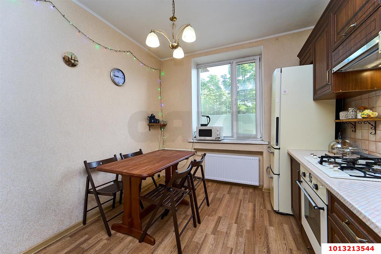 Фото №3: 2-комнатная квартира 51&nbsp;м², 1/4&nbsp;эт. - Краснодар, Центральный внутригородской округ, мкр. Центральный, ул. Митрофана Седина, 2