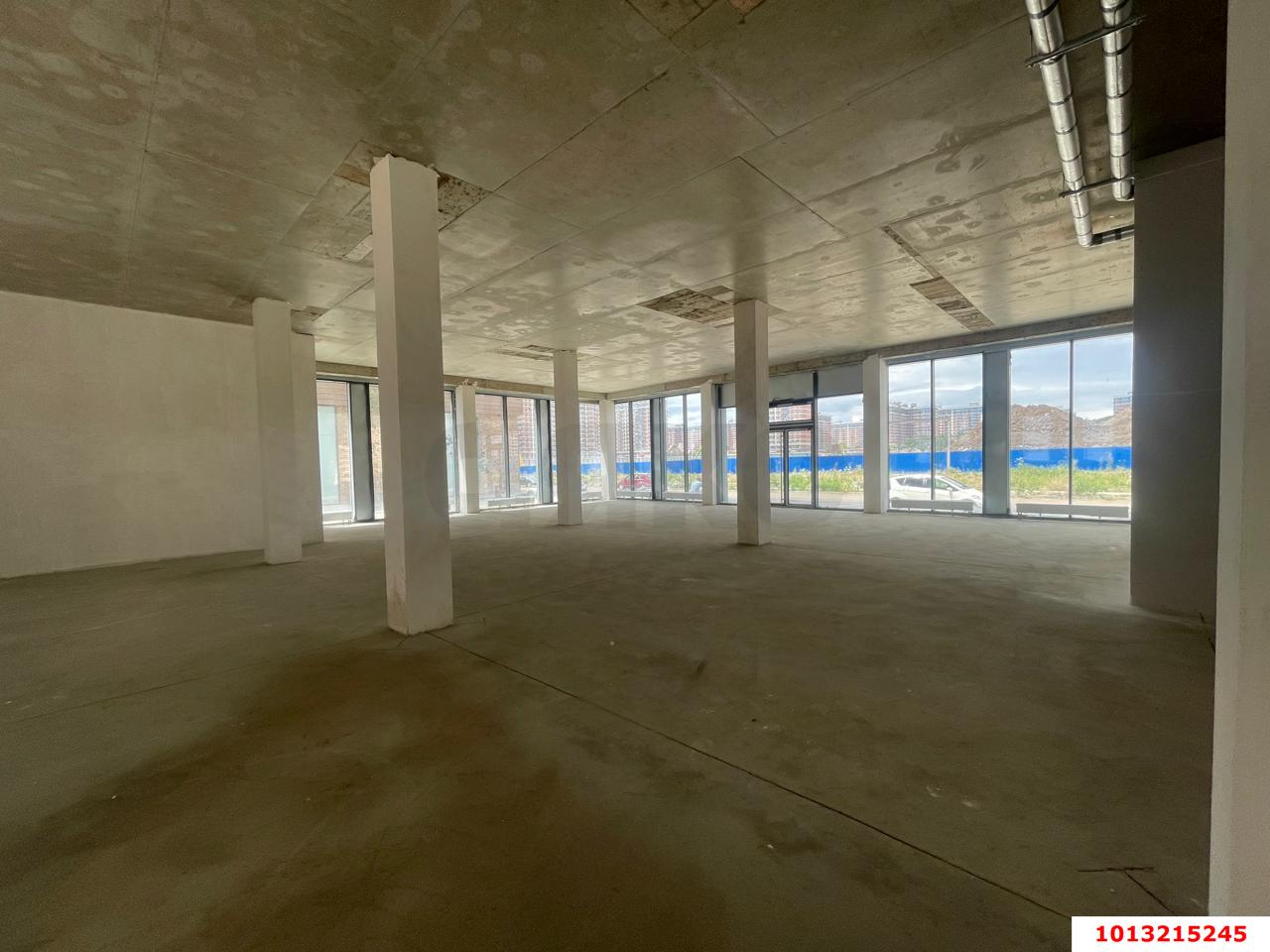Фото №6: Отдельное здание 5000&nbsp;м², 1/2&nbsp;эт. - Краснодар, мкр. Прикубанский внутригородской округ, ул. Дмитрия Есаулко, 37