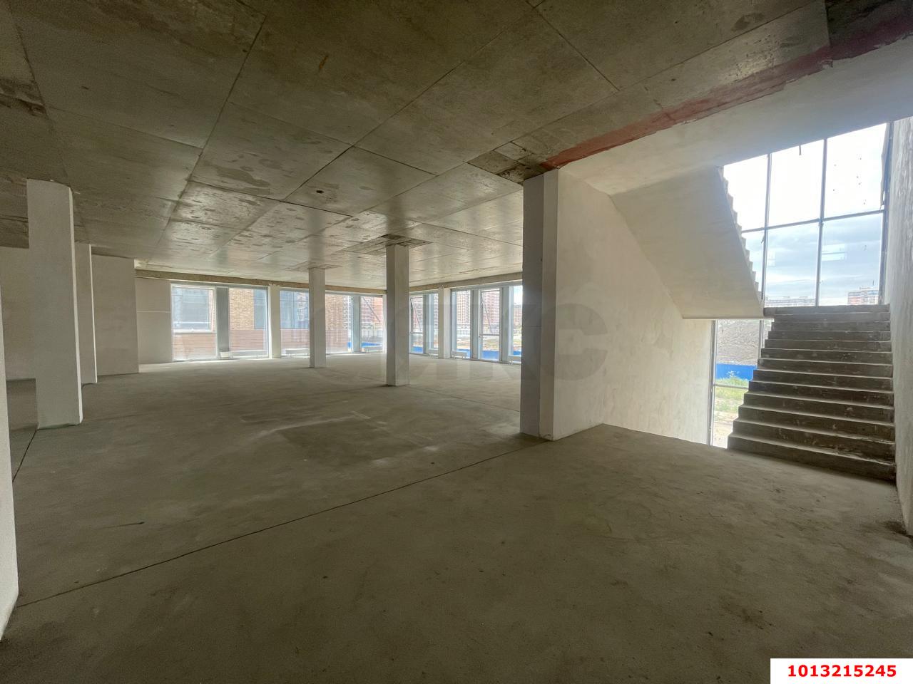 Фото №9: Отдельное здание 5000&nbsp;м², 1/2&nbsp;эт. - Краснодар, мкр. Прикубанский внутригородской округ, ул. Дмитрия Есаулко, 37