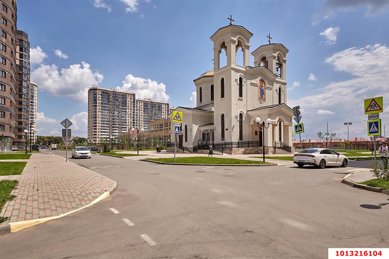 Фото №5: Торговое помещение 68&nbsp;м², 1/16&nbsp;эт. - Краснодар, Прикубанский внутригородской округ, Россинского, мкр. жилой комплекс Red777, ул. Адмирала Крузенштерна, 5к1