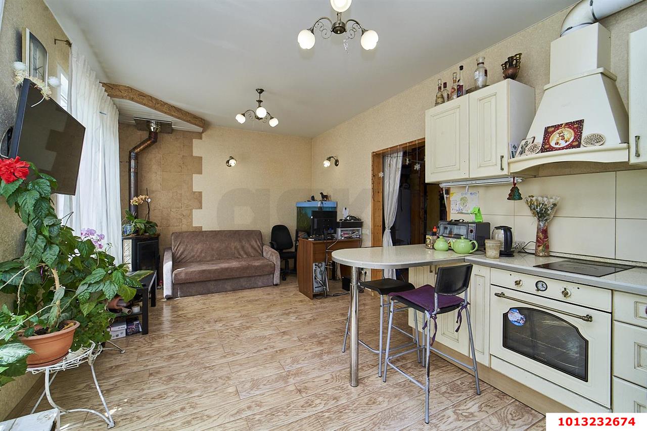 Фото №2: Дом 72&nbsp;м² + 6&nbsp;сот., 2&nbsp;эт. - Аэропорт, мкр. Прикубанский внутригородской округ, ул. Цветочная