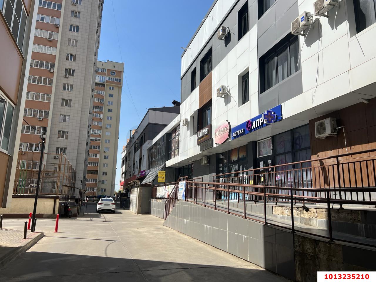 Фото №3: Торговое помещение 44&nbsp;м², 1/4&nbsp;эт. - Краснодар, Прикубанский внутригородской округ, мкр. Краевая Клиническая Больница, ул. Домбайская, 12