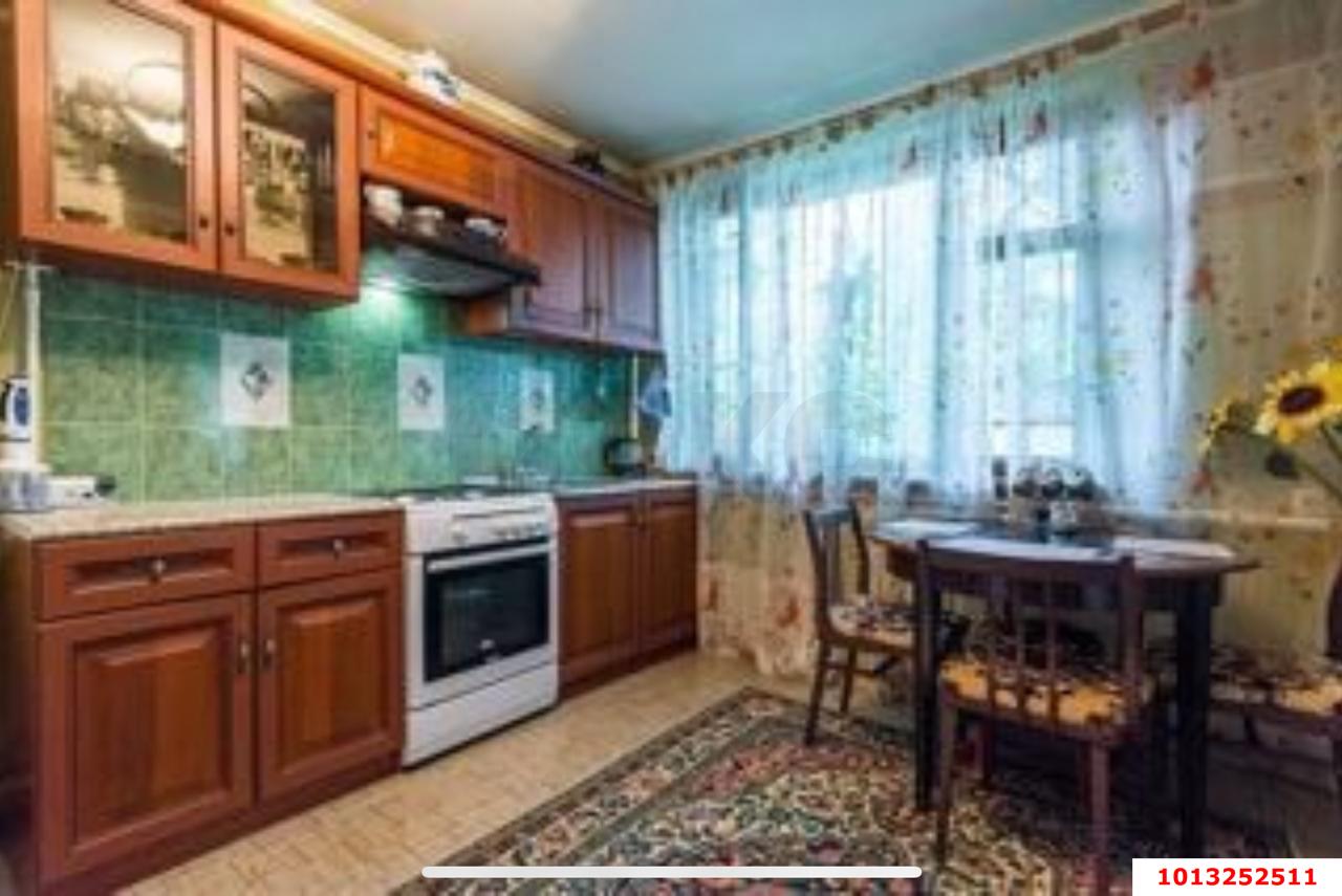 Фото №1: Дом 173&nbsp;м² + 8.76&nbsp;сот., 1&nbsp;эт. - Краснодар, Прикубанский внутригородской округ, Калинино, мкр. Завод Радиоизмерительных Приборов, ул. 1 Мая, 378