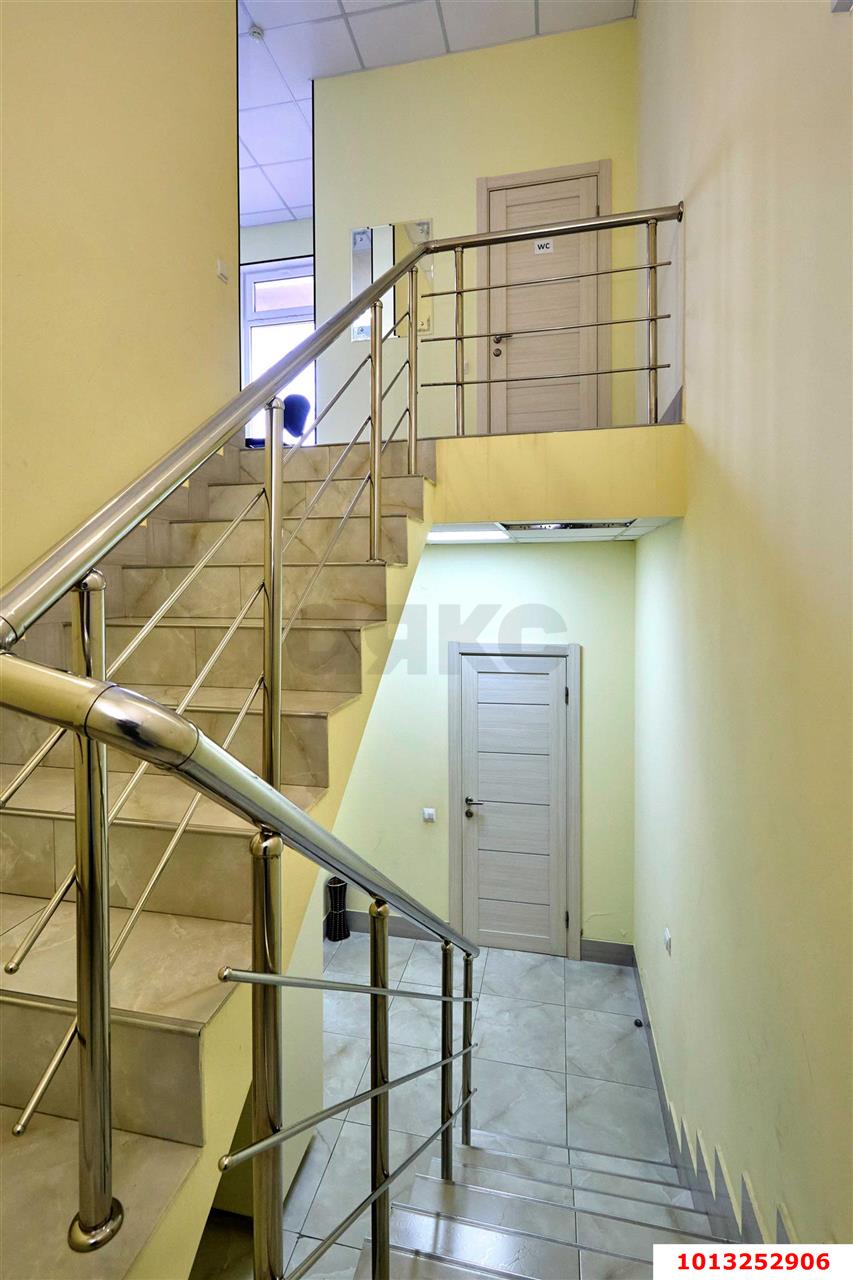 Фото №11: Торговое помещение 155&nbsp;м², 1/3&nbsp;эт. - Геленджик, пр-кт Геленджикский, 41