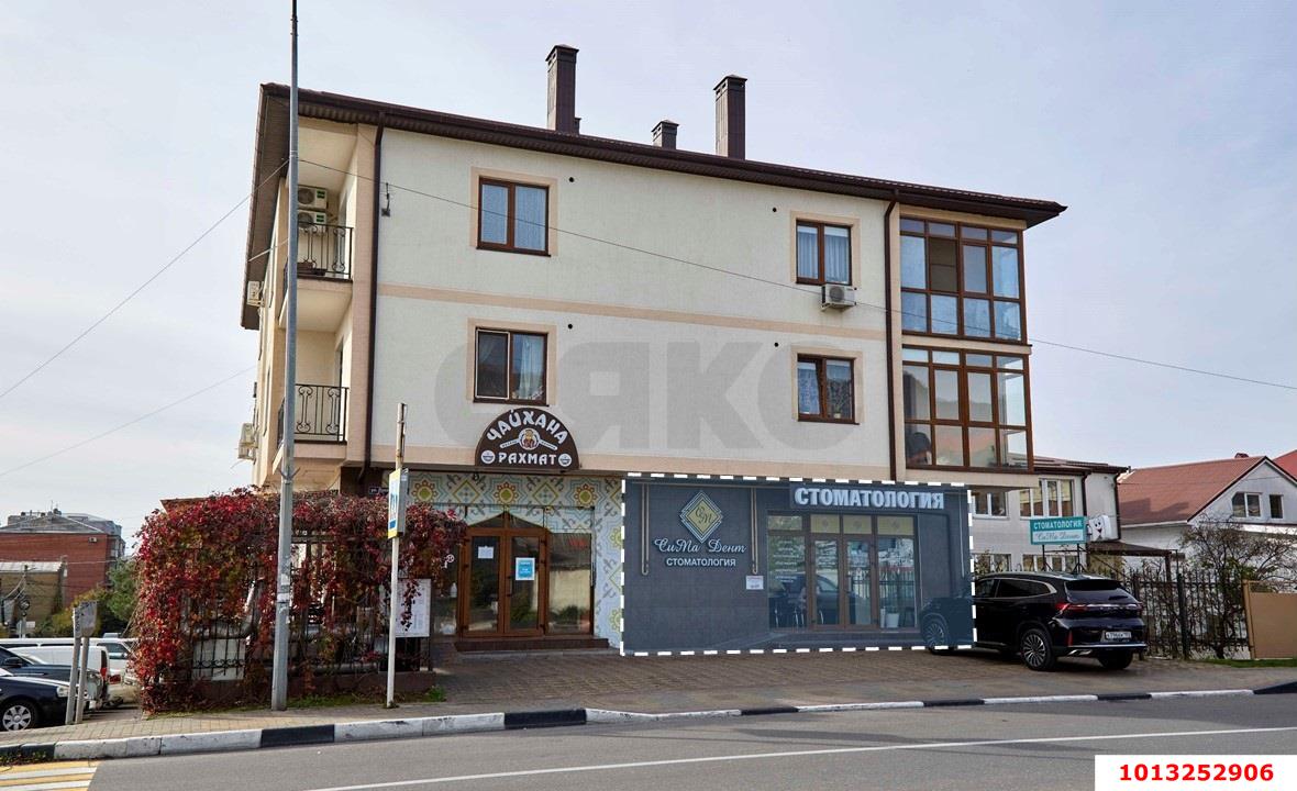 Фото №2: Торговое помещение 155&nbsp;м², 1/3&nbsp;эт. - Геленджик, пр-кт Геленджикский, 41