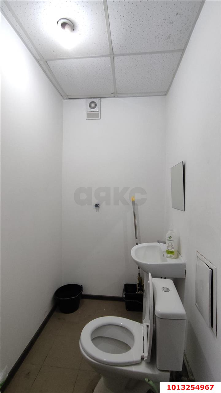 Фото №2: Торговое помещение 71&nbsp;м², 1/5&nbsp;эт. - Краснодар, Прикубанский внутригородской округ, мкр. Музыкальный, ул. имени С.С. Прокофьева, 3А