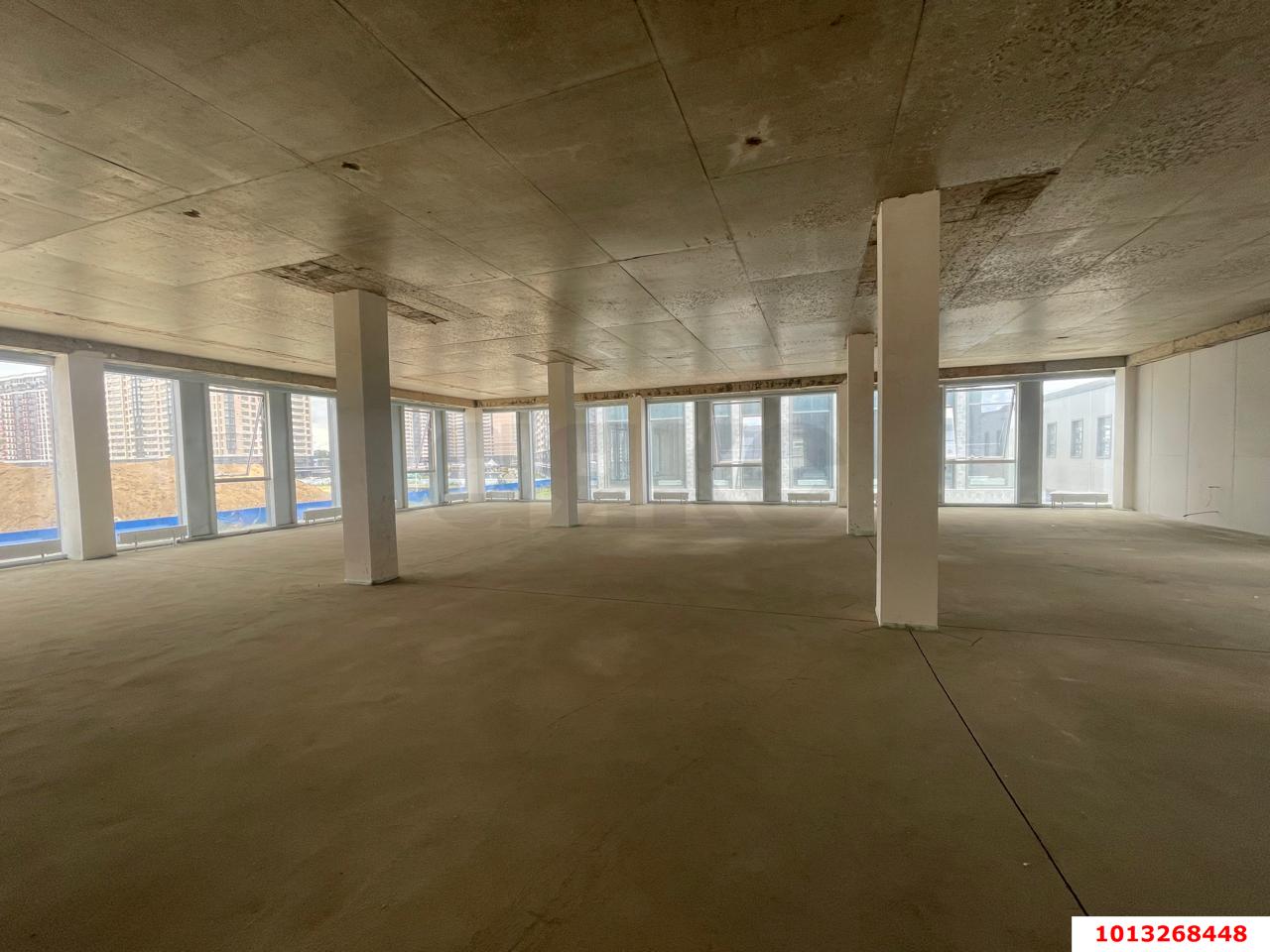 Фото №6: Торговое помещение 1500&nbsp;м², 1/2&nbsp;эт. - Краснодар, мкр. Прикубанский внутригородской округ, ул. Дмитрия Есаулко, 55