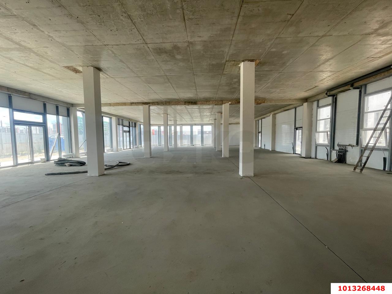 Фото №9: Торговое помещение 1500&nbsp;м², 1/2&nbsp;эт. - Краснодар, мкр. Прикубанский внутригородской округ, ул. Дмитрия Есаулко, 55
