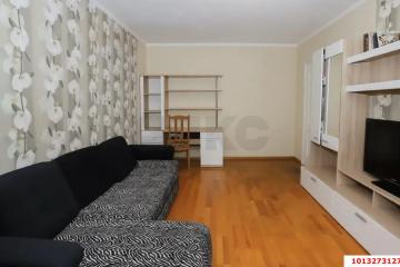 Фото №1: 2-комнатная квартира 45 м², 1/12 эт. - Краснодар, мкр. Западный внутригородской округ, ул. Одесская, 31