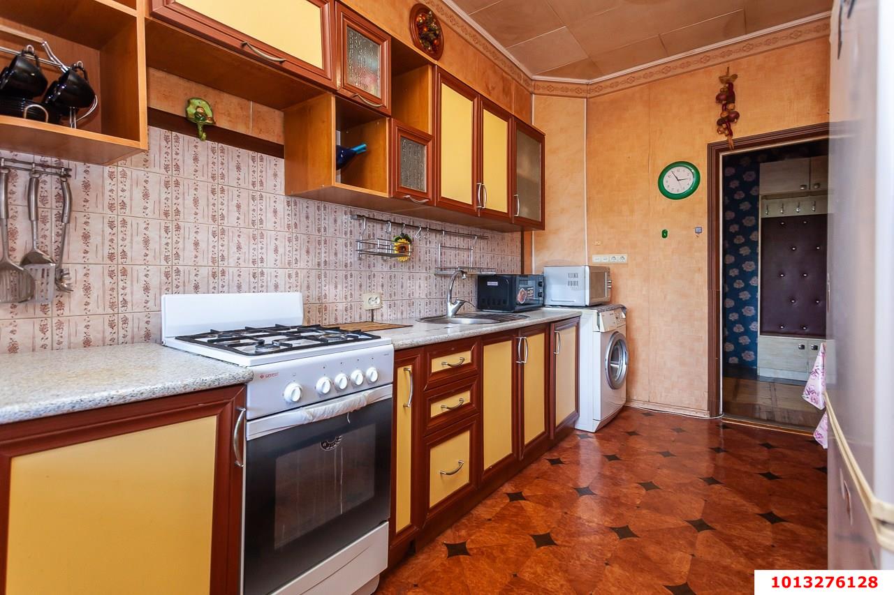 Фото №2: 2-комнатная квартира 71&nbsp;м², 6/10&nbsp;эт. - Краснодар, Западный внутригородской округ, мкр. Центральный, ул. Гоголя, 23