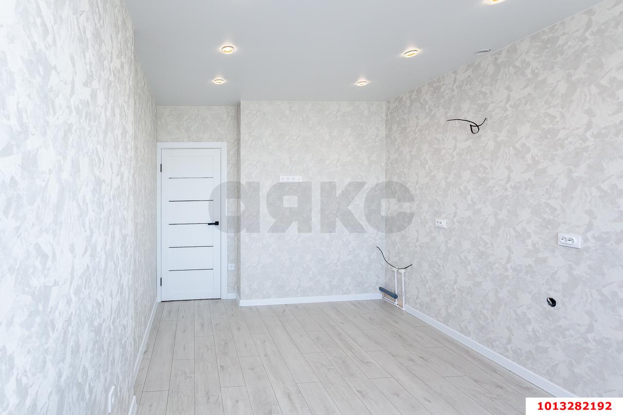 Фото №3: 1-комнатная квартира 42&nbsp;м², 22/24&nbsp;эт. - Краснодар, Карасунский внутригородской округ, мкр. ЖК Сказка Град, ул. имени В.Н. Мачуги, 166А