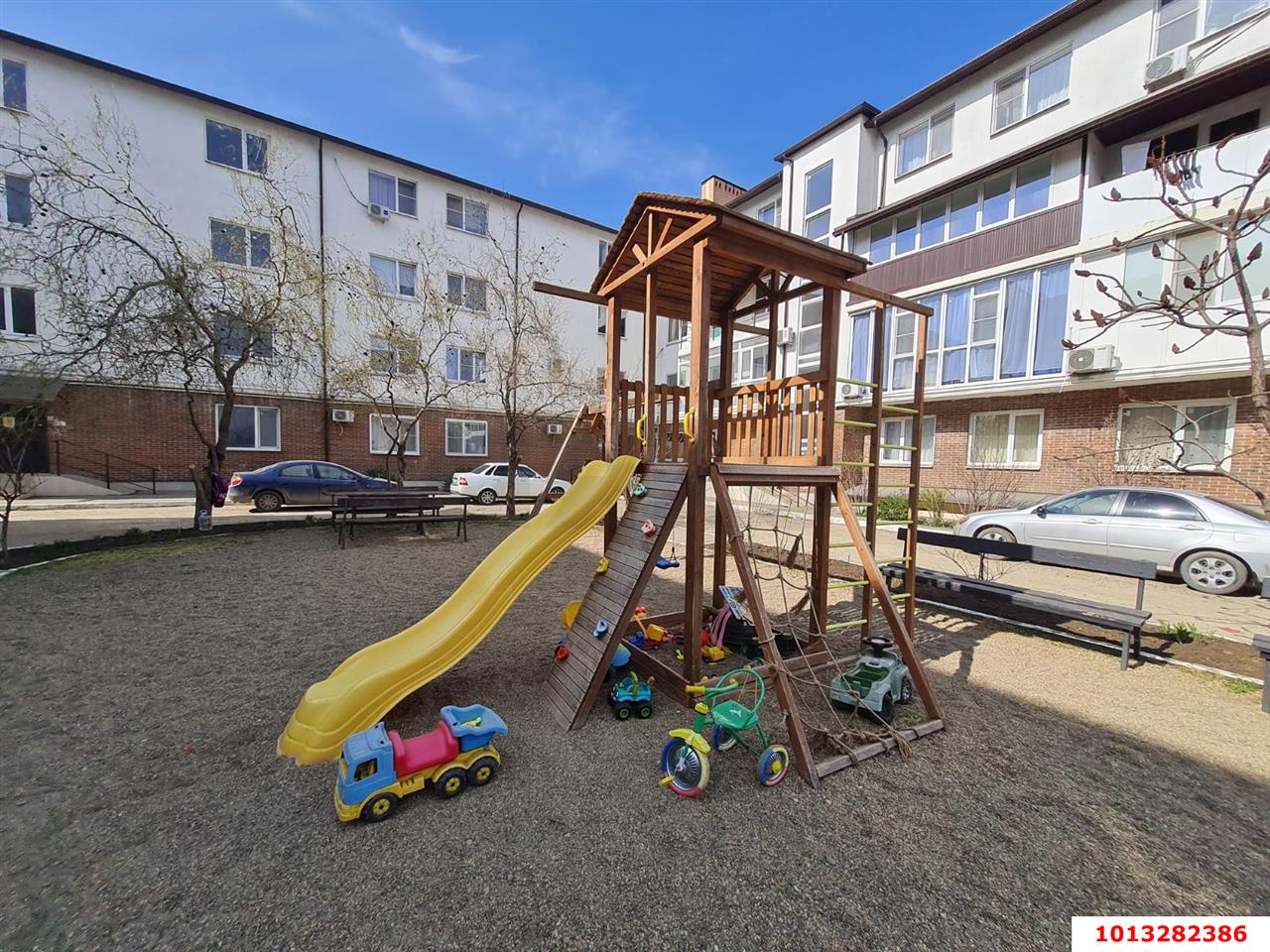 Фото №1: 1-комнатная квартира 31&nbsp;м², 4/4&nbsp;эт. - Краснодар, Прикубанский внутригородской округ, мкр. Сады Калинина, пер. Цветной, 2