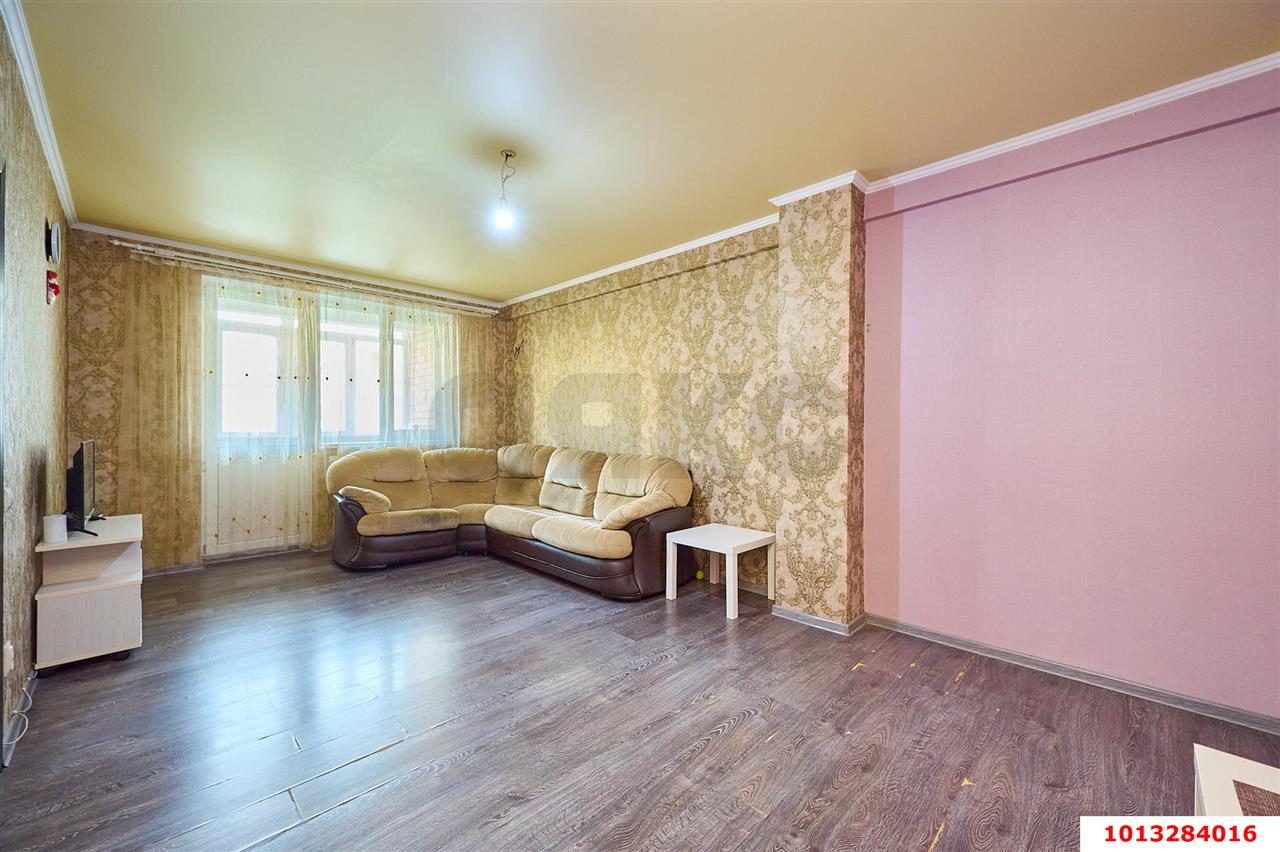 Фото №5: 2-комнатная квартира 65&nbsp;м², 3/9&nbsp;эт. - Краснодар, Прикубанский внутригородской округ, мкр. Музыкальный, ул. имени Сергея Есенина, 94