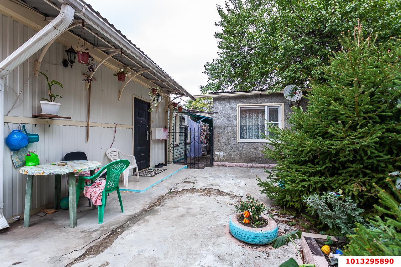 Фото №14: Часть дома 45&nbsp;м² + 1&nbsp;сот., 1&nbsp;эт. - Краснодар, Центральный внутригородской округ, мкр. Центральный, ул. Гоголя, 102