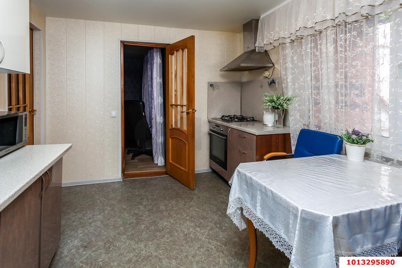 Фото №9: Часть дома 45&nbsp;м² + 1&nbsp;сот., 1&nbsp;эт. - Краснодар, Центральный внутригородской округ, мкр. Центральный, ул. Гоголя, 102