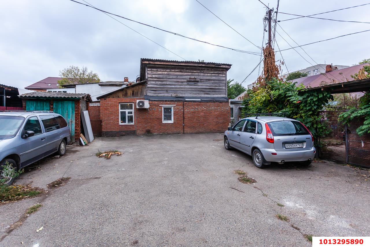 Фото №18: Часть дома 45&nbsp;м² + 1&nbsp;сот., 1&nbsp;эт. - Краснодар, Центральный внутригородской округ, мкр. Центральный, ул. Гоголя, 102