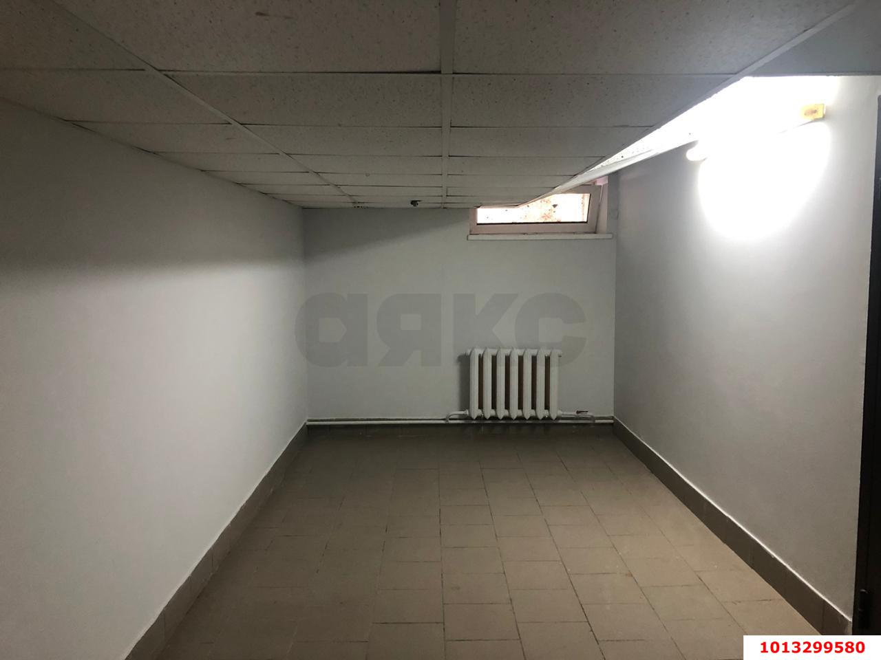 Фото №4: Торговое помещение 68&nbsp;м², 8&nbsp;эт. - Краснодар, Западный внутригородской округ, мкр. Центральный, ул. Комсомольская, 15