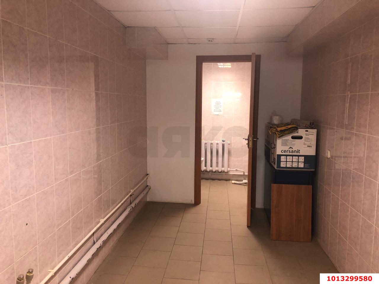 Фото №3: Торговое помещение 68&nbsp;м², 8&nbsp;эт. - Краснодар, Западный внутригородской округ, мкр. Центральный, ул. Комсомольская, 15