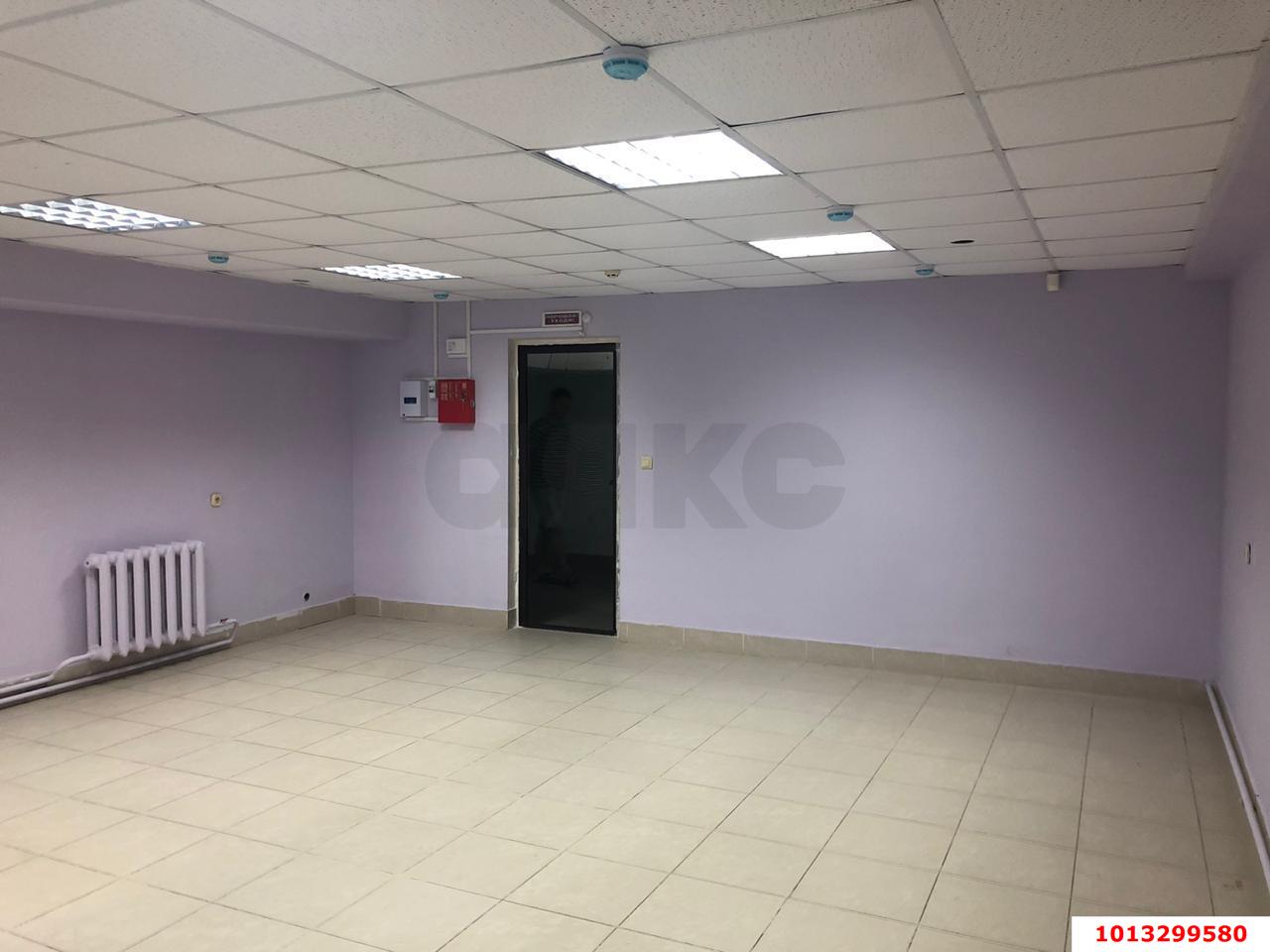 Фото №2: Торговое помещение 68&nbsp;м², 8&nbsp;эт. - Краснодар, Западный внутригородской округ, мкр. Центральный, ул. Комсомольская, 15