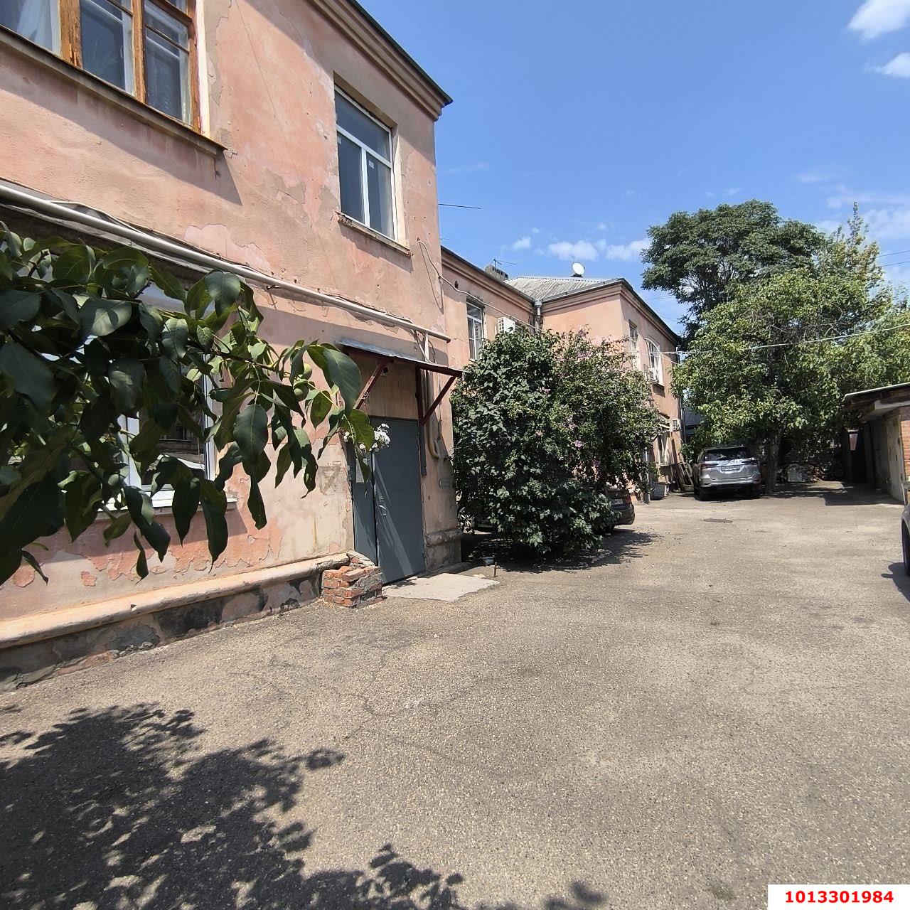 Фото №5: 2-комнатная квартира 25&nbsp;м², 2/2&nbsp;эт. - Краснодар, Центральный внутригородской округ, мкр. Центральный, ул. Орджоникидзе, 89