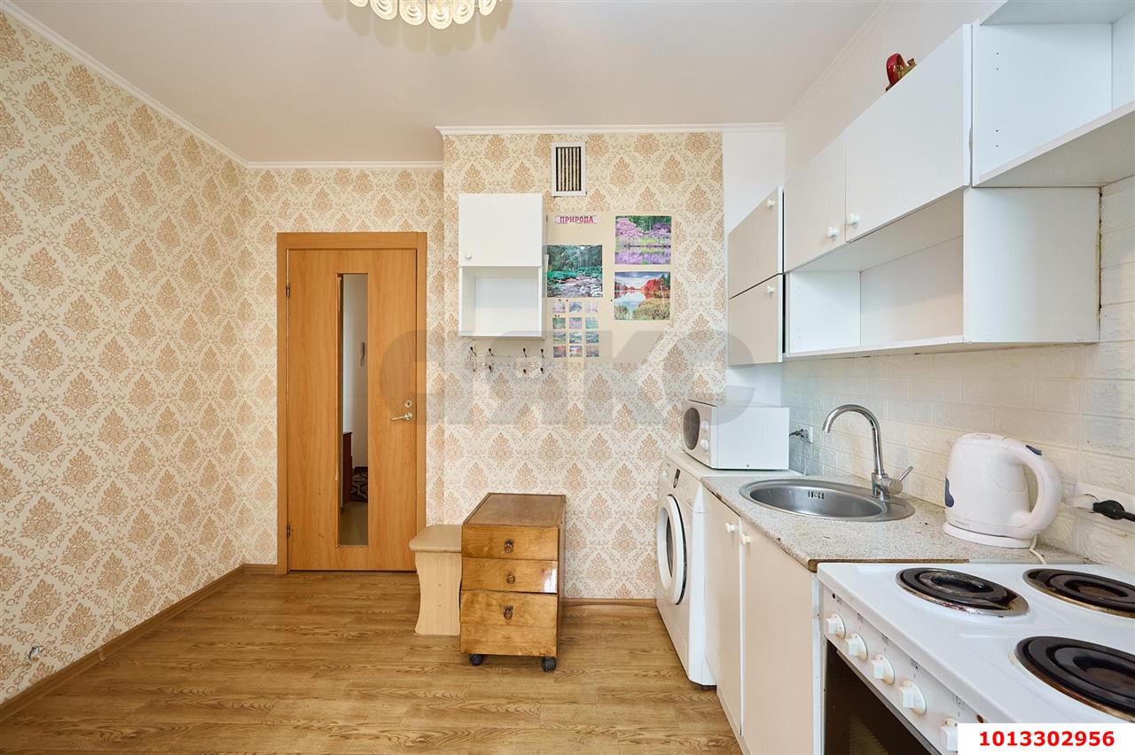 Фото №5: 2-комнатная квартира 55&nbsp;м², 14/16&nbsp;эт. - Краснодар, Западный внутригородской округ, Кожзавод, мкр. Военный городок № 1, ул. имени Калинина, 350/4