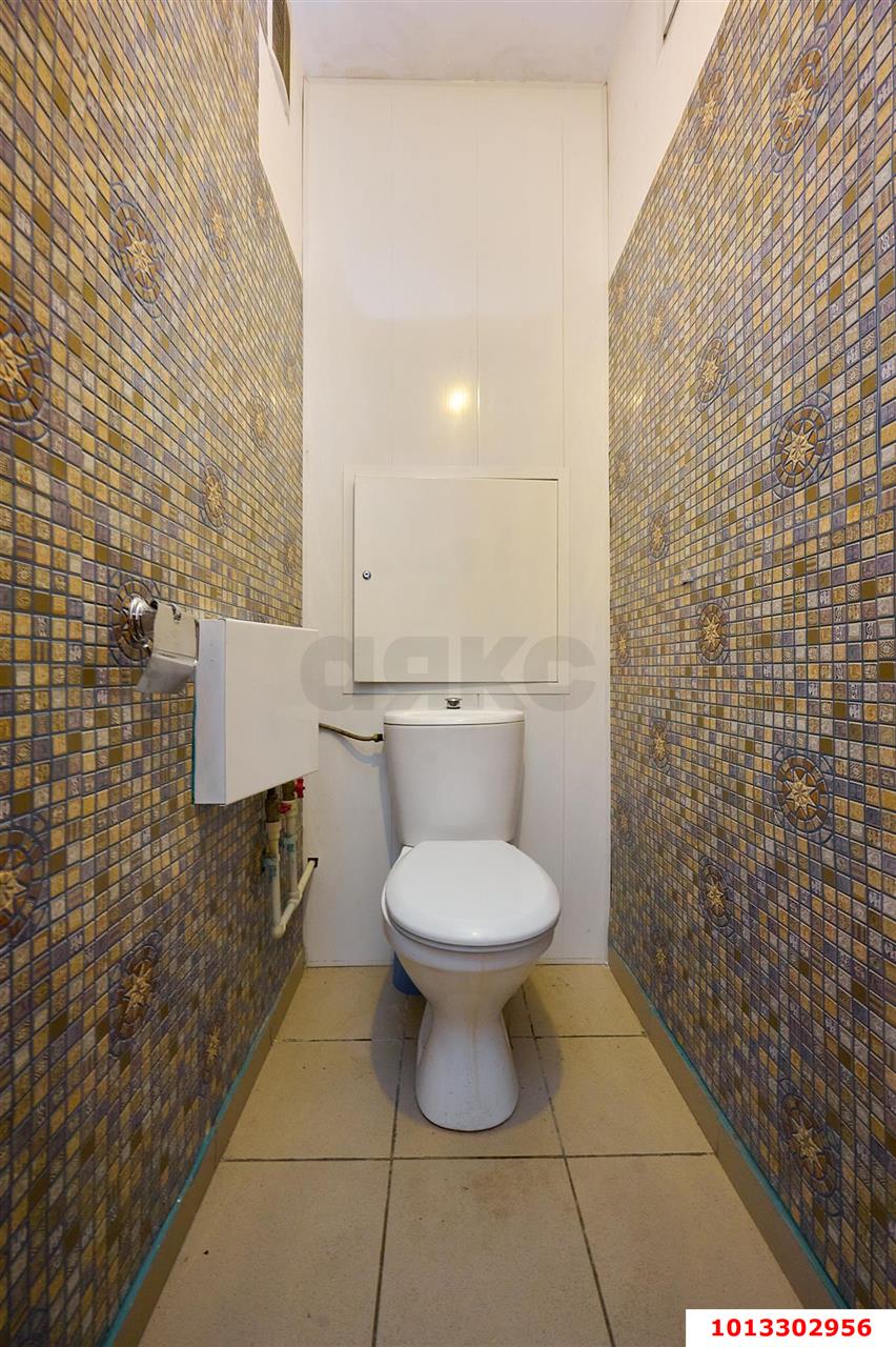 Фото №8: 2-комнатная квартира 55&nbsp;м², 14/16&nbsp;эт. - Краснодар, Западный внутригородской округ, Кожзавод, мкр. Военный городок № 1, ул. имени Калинина, 350/4