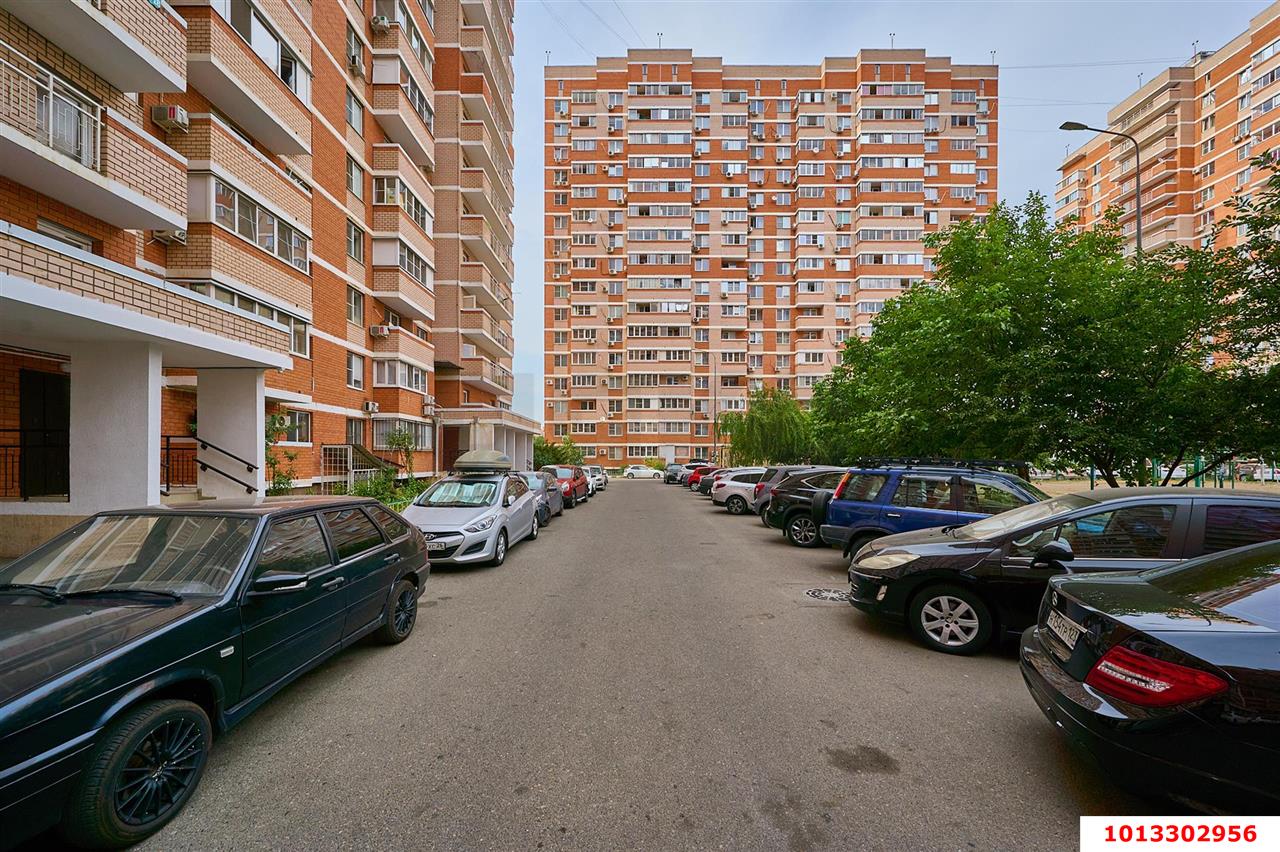 Фото №15: 2-комнатная квартира 55&nbsp;м², 14/16&nbsp;эт. - Краснодар, Западный внутригородской округ, Кожзавод, мкр. Военный городок № 1, ул. имени Калинина, 350/4