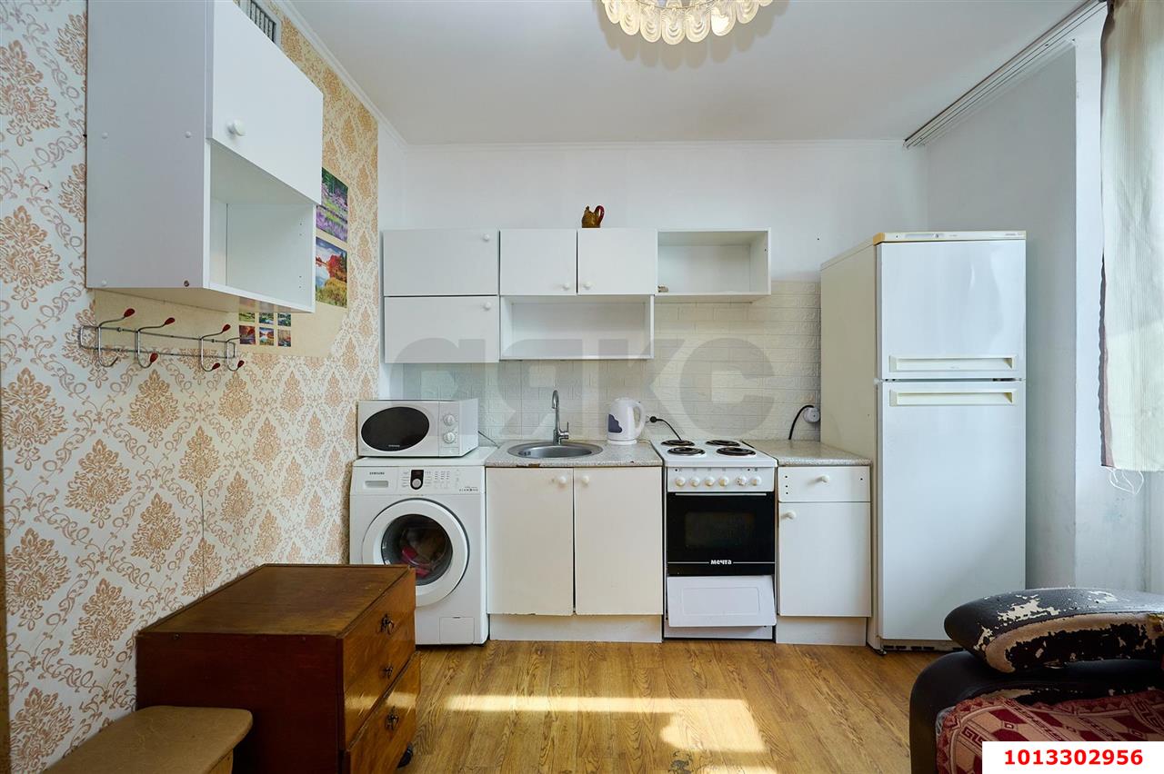 Фото №6: 2-комнатная квартира 55&nbsp;м², 14/16&nbsp;эт. - Краснодар, Западный внутригородской округ, Кожзавод, мкр. Военный городок № 1, ул. имени Калинина, 350/4