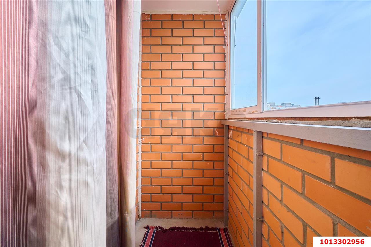 Фото №13: 2-комнатная квартира 55&nbsp;м², 14/16&nbsp;эт. - Краснодар, Западный внутригородской округ, Кожзавод, мкр. Военный городок № 1, ул. имени Калинина, 350/4