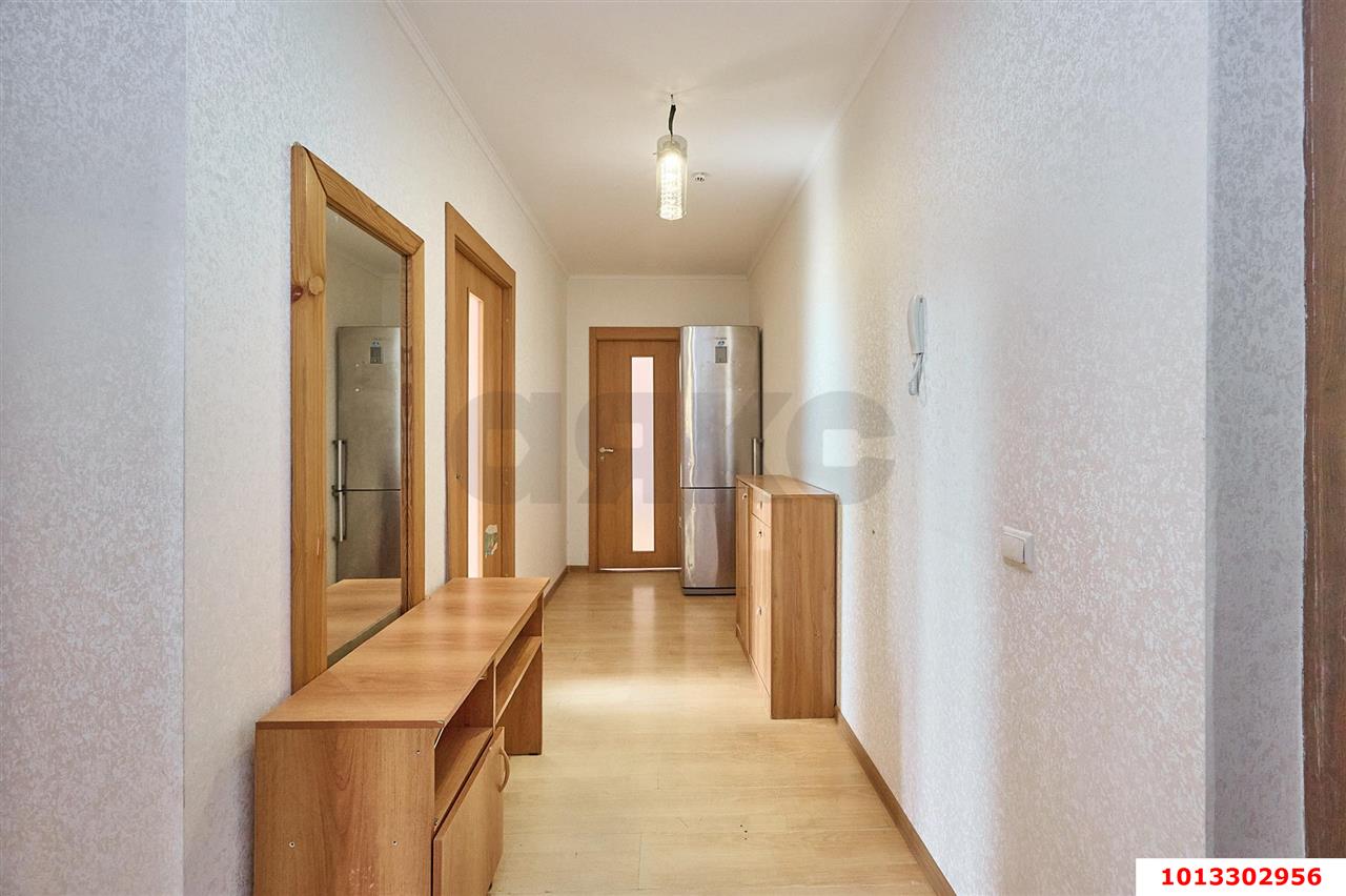 Фото №10: 2-комнатная квартира 55&nbsp;м², 14/16&nbsp;эт. - Краснодар, Западный внутригородской округ, Кожзавод, мкр. Военный городок № 1, ул. имени Калинина, 350/4