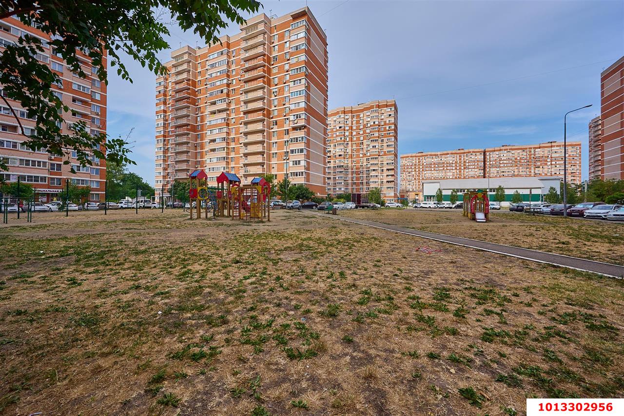 Фото №20: 2-комнатная квартира 55&nbsp;м², 14/16&nbsp;эт. - Краснодар, Западный внутригородской округ, Кожзавод, мкр. Военный городок № 1, ул. имени Калинина, 350/4