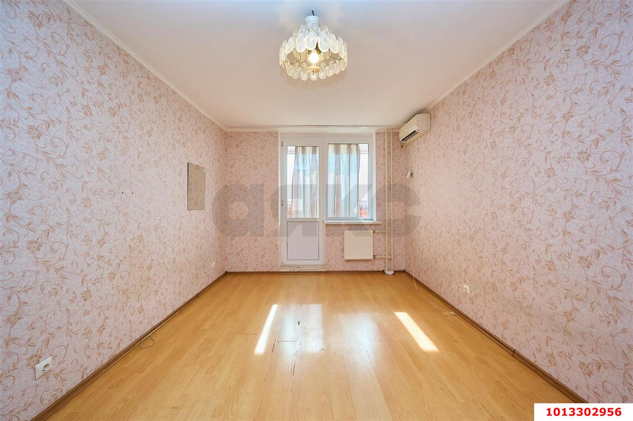 Фото №2: 2-комнатная квартира 55&nbsp;м², 14/16&nbsp;эт. - Краснодар, Западный внутригородской округ, Кожзавод, мкр. Военный городок № 1, ул. имени Калинина, 350/4
