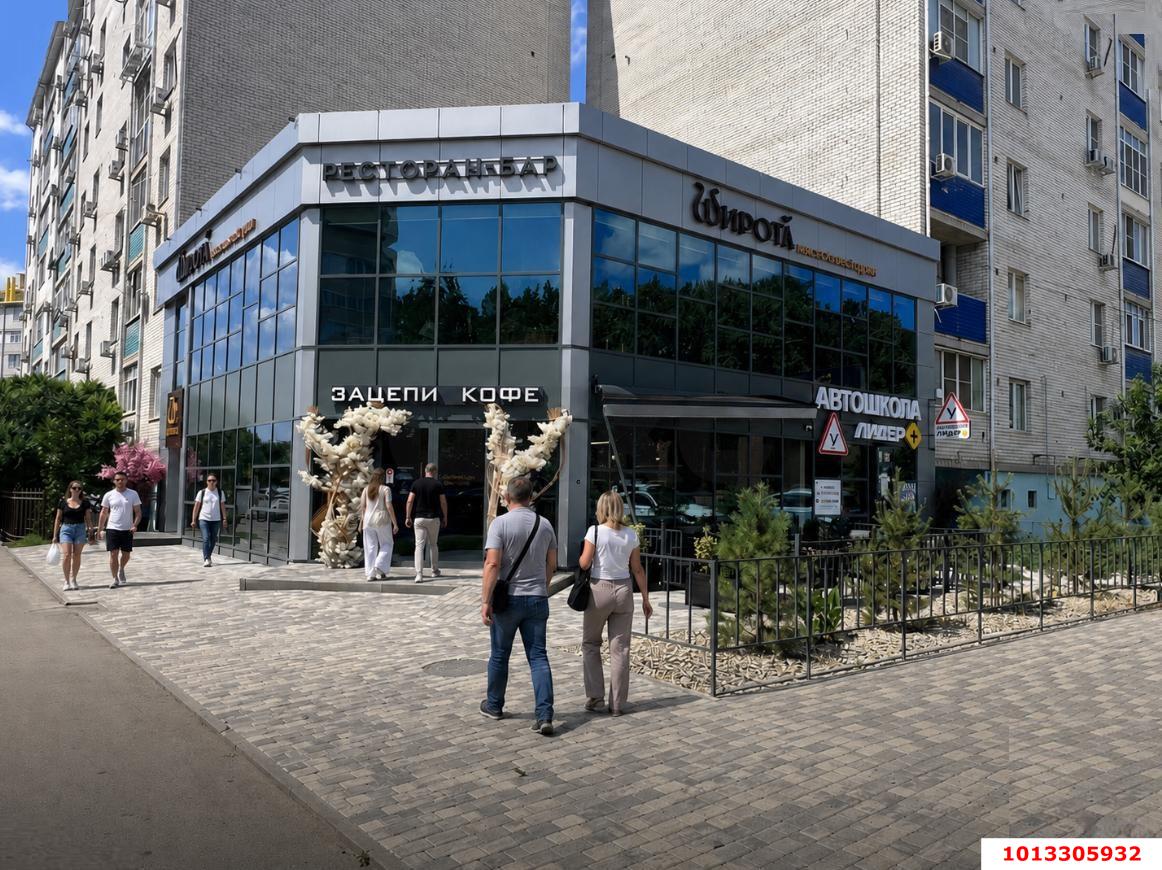 Фото №1: Торговое помещение 374&nbsp;м², 1/2&nbsp;эт. - Краснодар, Прикубанский внутригородской округ, мкр. Краевая Клиническая Больница, ул. 1 Мая, 268