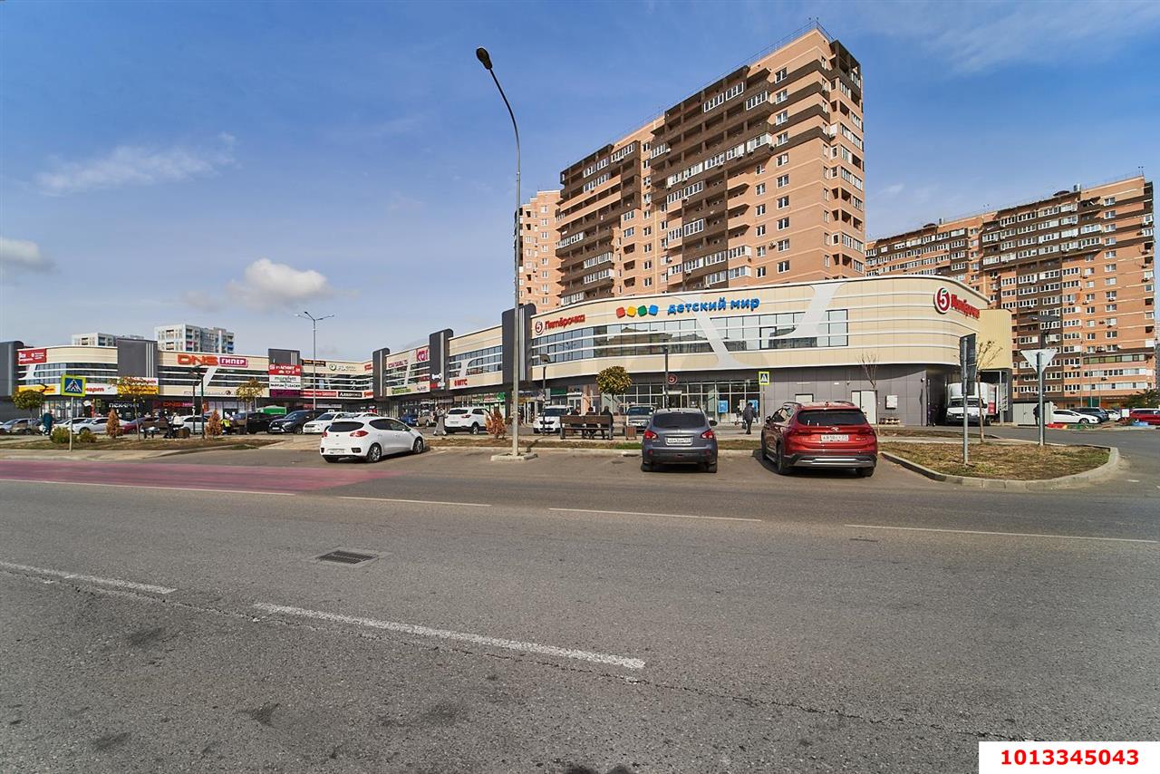 Фото №4: Торговое помещение 103&nbsp;м², 1/19&nbsp;эт. - Краснодар, Карасунский внутригородской округ, Почтовый, мкр. жилой комплекс Авиатор, ул. имени Валерия Гассия, 2