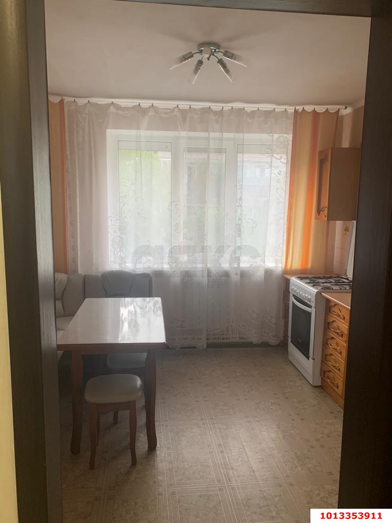 Фото №5: 3-комнатная квартира 68&nbsp;м², 2/3&nbsp;эт. - Динская, ул. Гоголя, 99