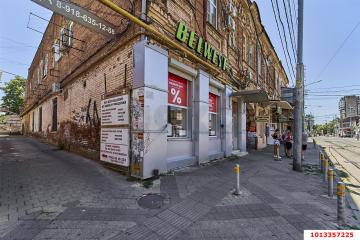 Фото №1: Торговое помещение 184&nbsp;м², 1/2&nbsp;эт. - Краснодар, мкр. Центральный, ул. Коммунаров, 92
