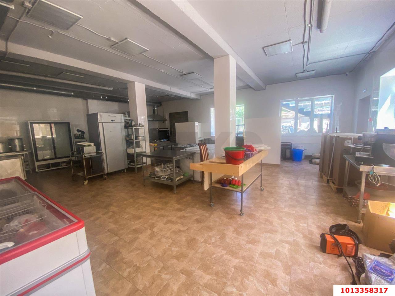 Фото №5: Торговое помещение 776&nbsp;м², 1/2&nbsp;эт. - Краснодар, Карасунский внутригородской округ, ж/м Пашковский, ул. Крупской, 8/1