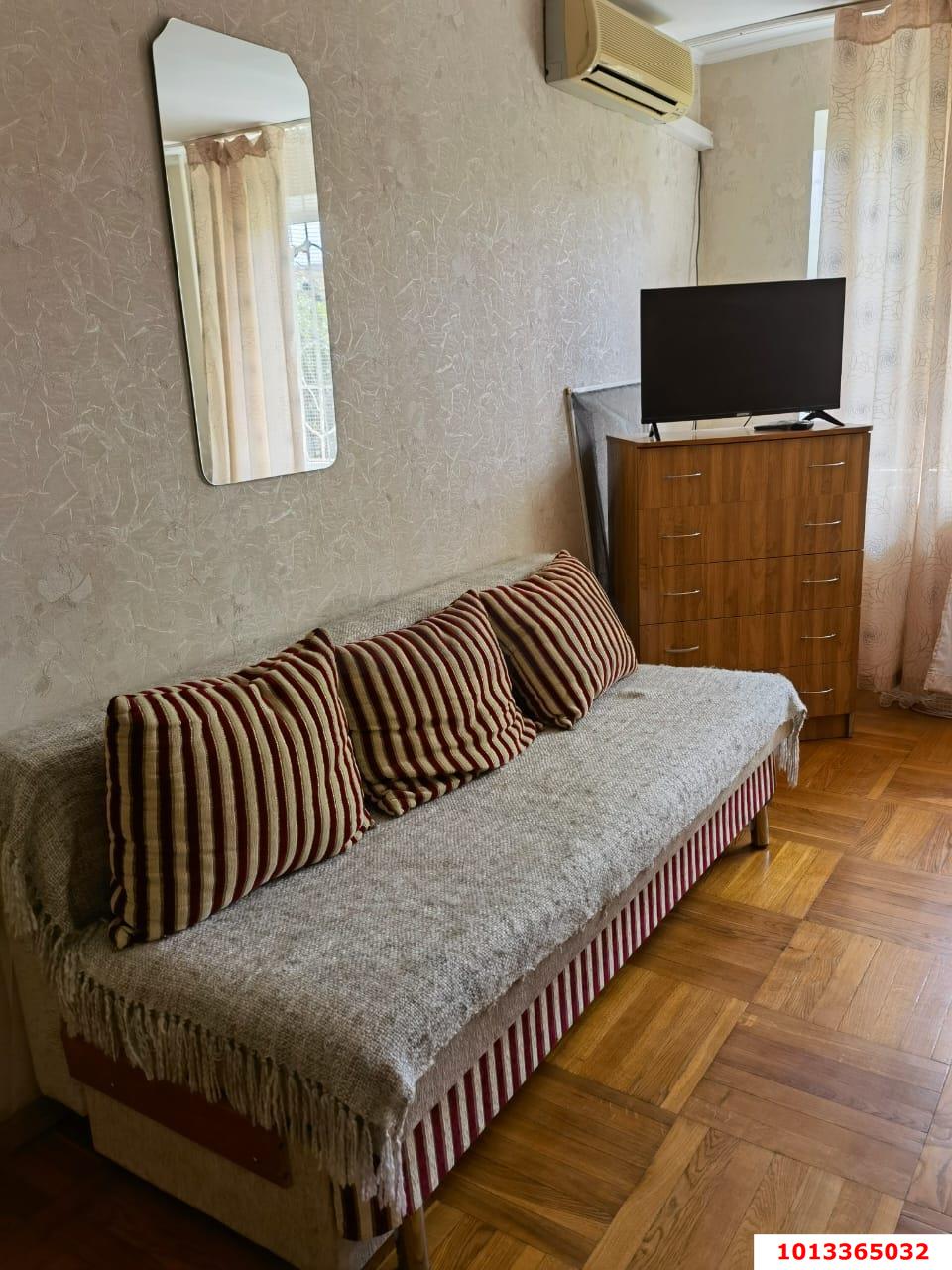 Фото №1: 1-комнатная квартира 33&nbsp;м², 2/5&nbsp;эт. - Краснодар, Прикубанский внутригородской округ, мкр. Завод Измерительных Приборов, ул. Карякина, 14