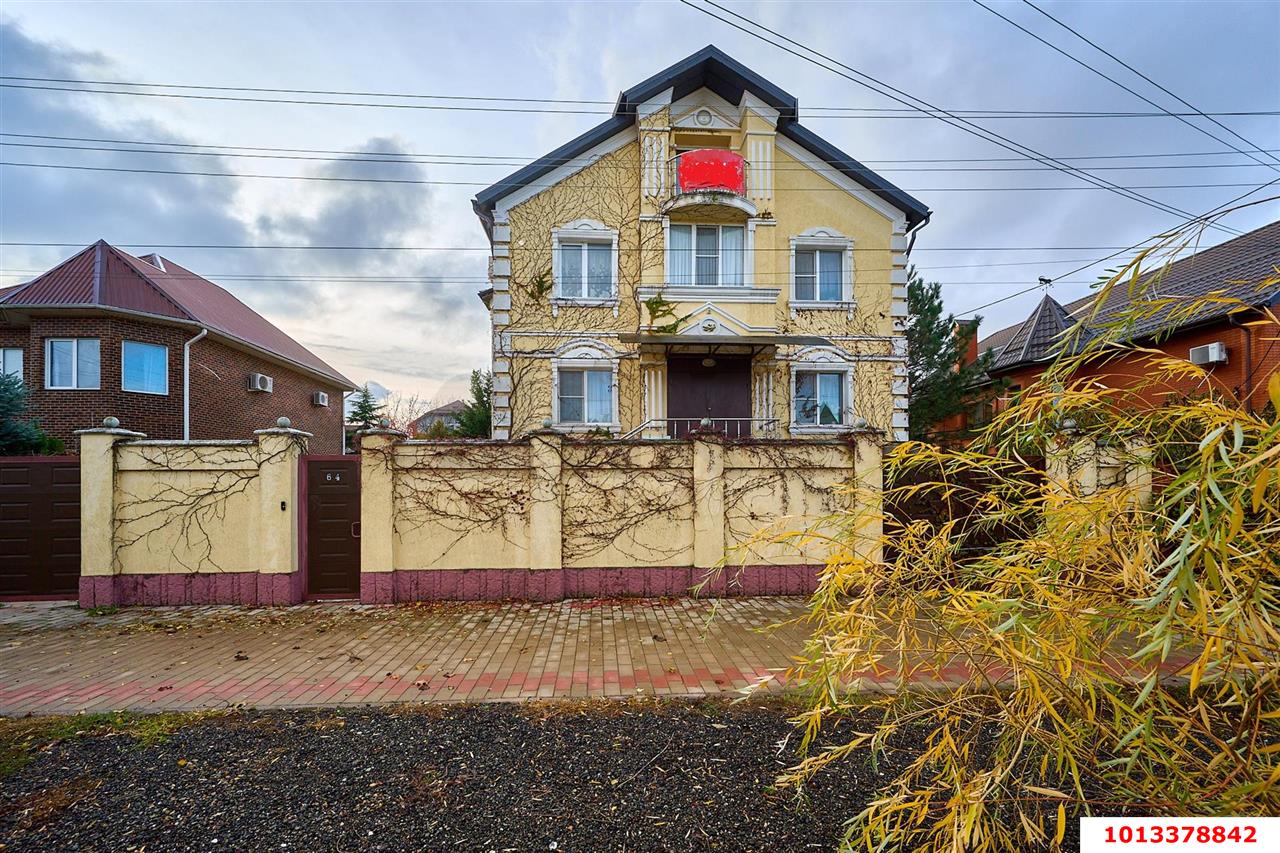 Фото №1: Дом 306&nbsp;м² + 8&nbsp;сот., 2&nbsp;эт. - Краснодар, Прикубанский внутригородской округ, Калинино, мкр. Завод Радиоизмерительных Приборов, ул. Есаульская