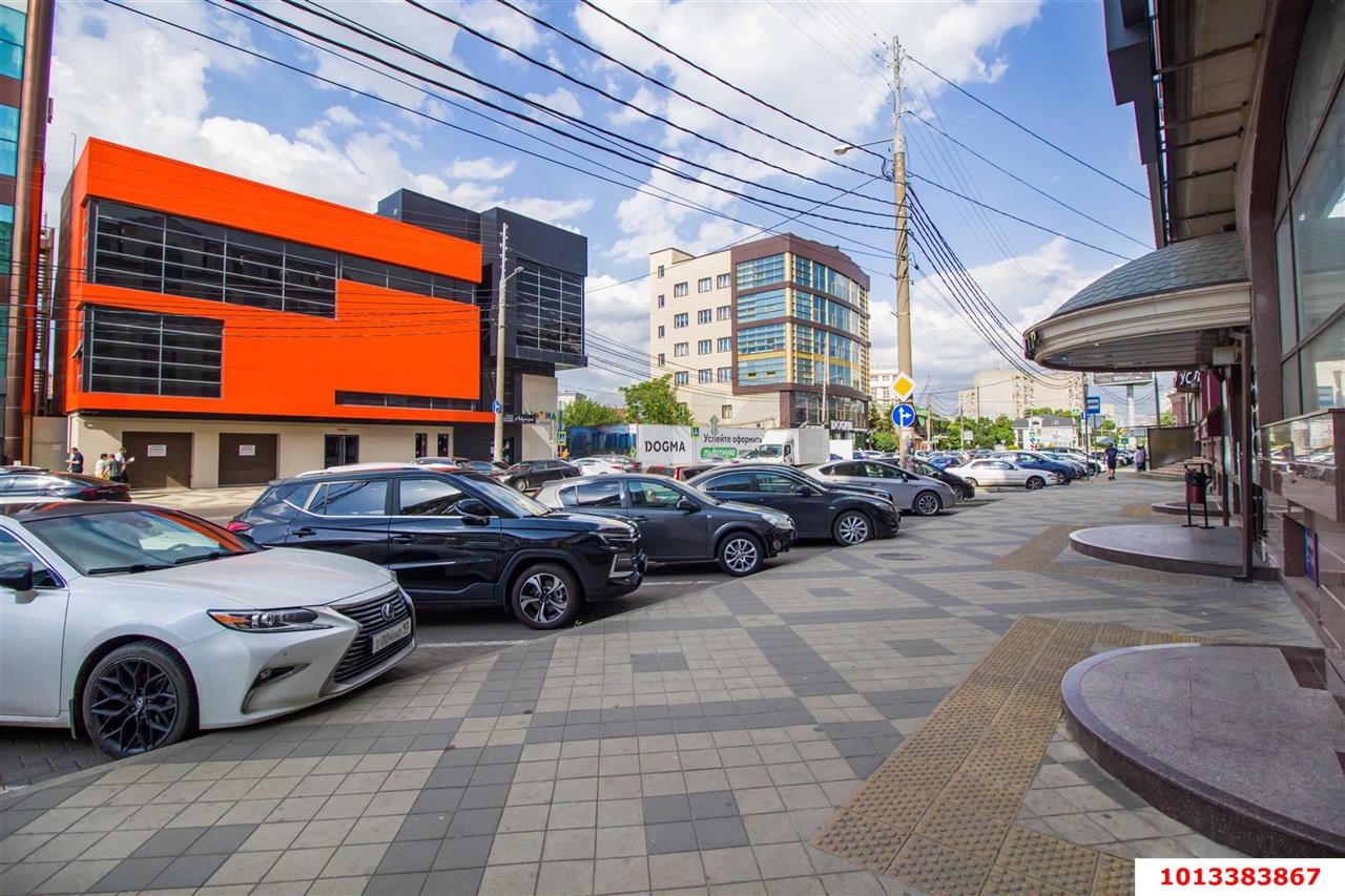 Фото №3: Торговое помещение 210&nbsp;м², 5&nbsp;эт. - Краснодар, мкр. Западный внутригородской округ, ул. Красных Партизан, 218