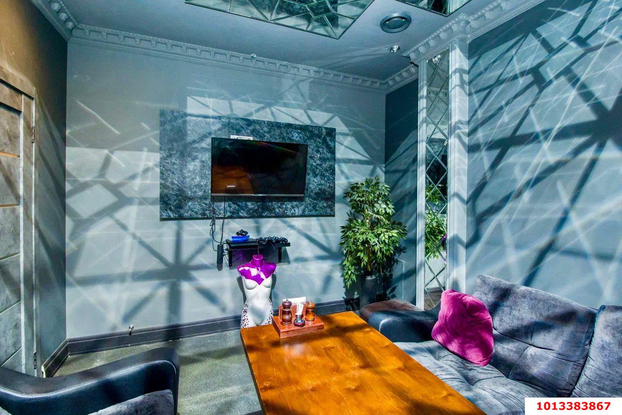 Фото №6: Торговое помещение 210&nbsp;м², 5&nbsp;эт. - Краснодар, мкр. Западный внутригородской округ, ул. Красных Партизан, 218