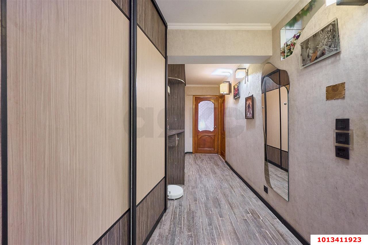Фото №11: 4-комнатная квартира 104&nbsp;м², 1/5&nbsp;эт. - Краснодар, Карасунский внутригородской округ, мкр. Гидростроителей, ул. Трудовой Славы, 38