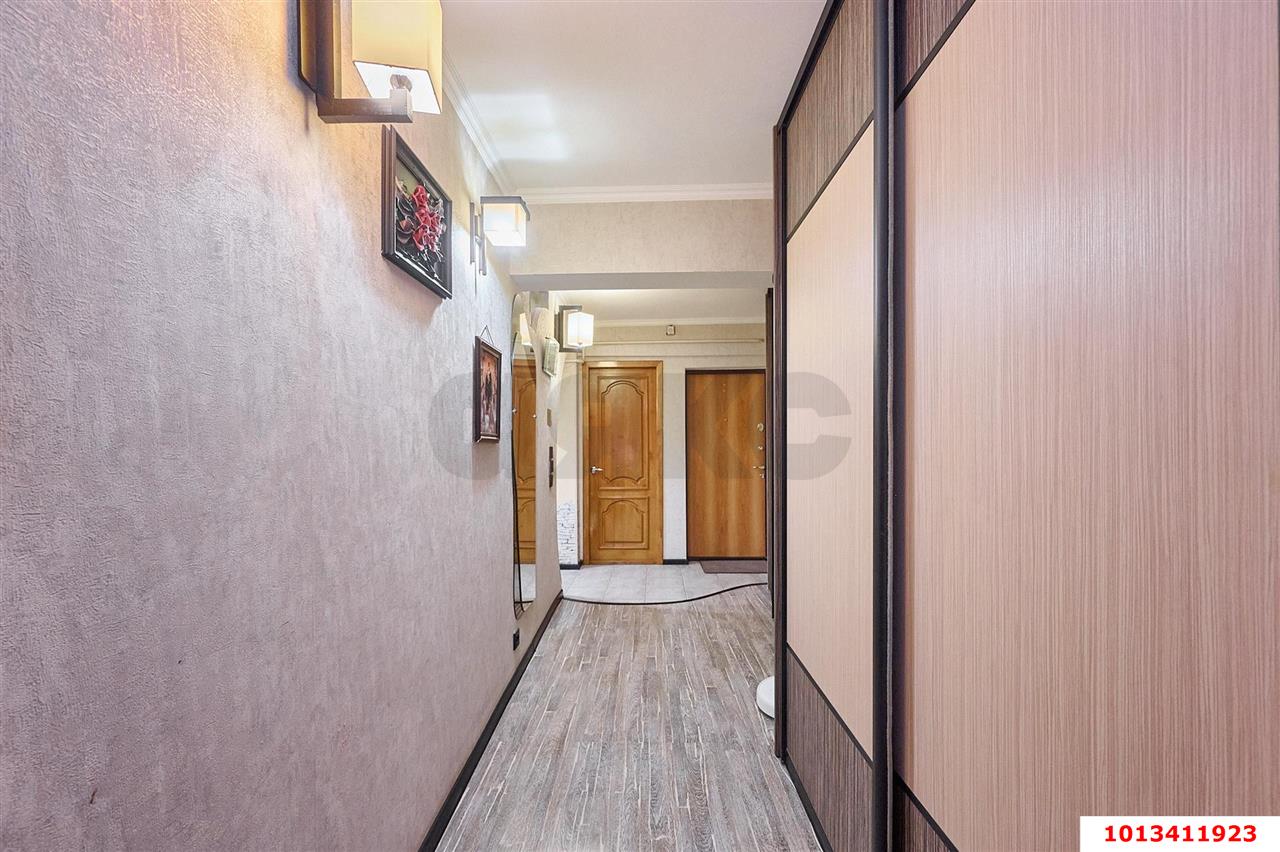 Фото №12: 4-комнатная квартира 104&nbsp;м², 1/5&nbsp;эт. - Краснодар, Карасунский внутригородской округ, мкр. Гидростроителей, ул. Трудовой Славы, 38